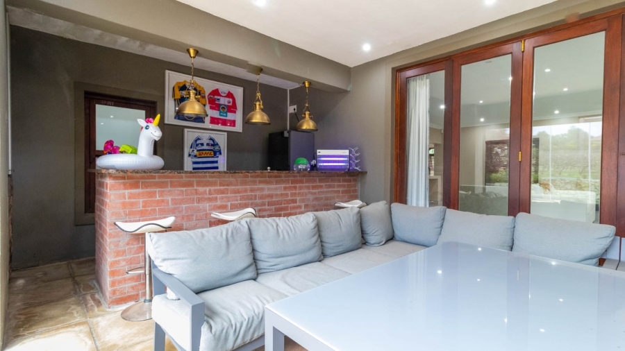 5 Bedroom Property for Sale in Klein Zevenwacht Western Cape